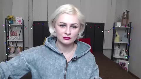 Snapshot of oliviahorst chatting on 01.22.25 OliviaHorst online show from 01.22.25