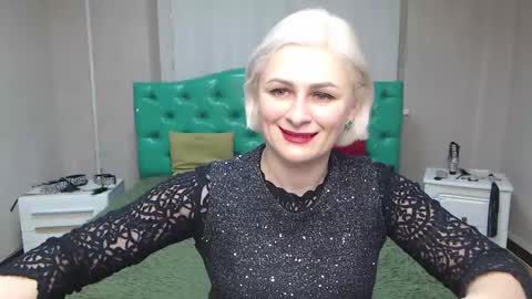 Snapshot of oliviahorst chatting on 01.29.25 OliviaHorst online show from 01.29.25