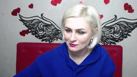 Snapshot of oliviahorst chatting on 03.08.25 OliviaHorst online show from 03.08.25