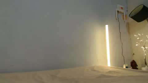 oliviajohnson20 online show from 11.19.25