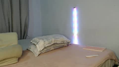 oliviajohnson20 online show from 04.07.26