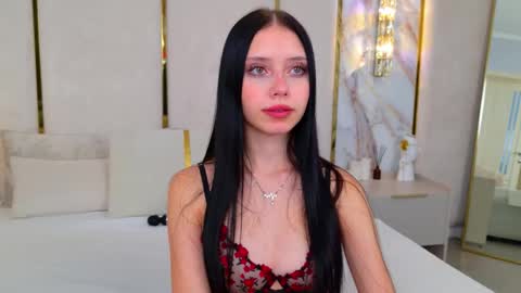 Olivia online show from 10.05.25