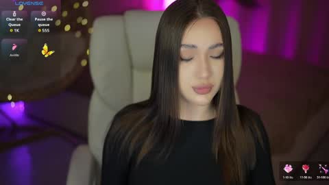 Olivia online show from 05.10.26
