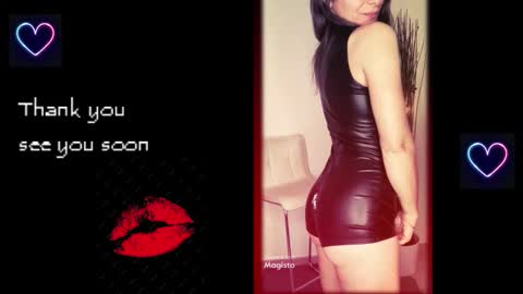 Snapshot of oliviaogk chatting on 09.30.25 Olivia online show from 09.30.25