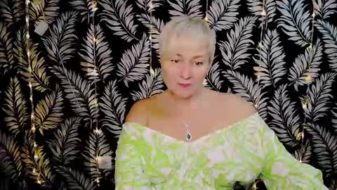 Kelly online show from 12.28.24