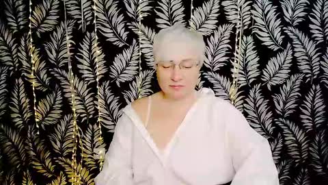 Kelly online show from 05.15.26