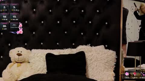 Olivia online show from 01.14.25