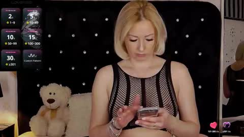 Olivia online show from 03.09.25