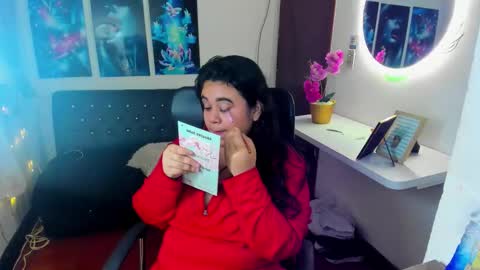 oliviia_cute online show from 11.05.25