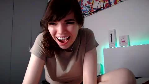 Snapshot of olivka_flower chatting on 12.18.24 Angelina Lina online show from 12.18.24