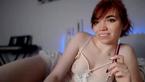 Snapshot of olivka_flower chatting on 01.25.25 Angelina Lina online show from 01.25.25