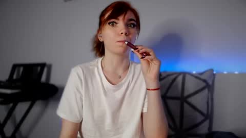 Snapshot of olivka_flower chatting on 01.27.25 Angelina Lina online show from 01.27.25