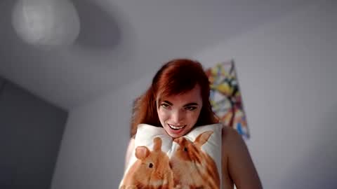 Snapshot of olivka_flower chatting on 02.12.25 Angelina Lina online show from 02.12.25