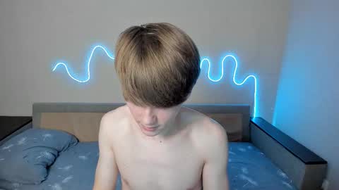 Snapshot of olvr_zoolander chatting on 02.18.26 Oliver and Mira online show from 02.18.26