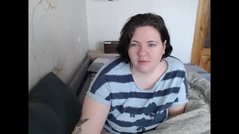 Snapshot of olyaandnetty chatting on 02.22.25 OlyaAndNetty online show from 02.22.25