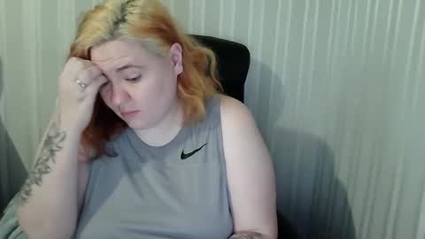 OlyaAndNetty online show from 12.22.25