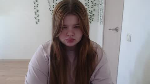  MellY  online show from 06.25.26