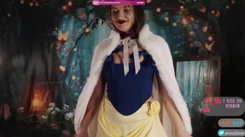 Snapshot of omiliver chatting on 10.30.25 or online show from 10.30.25