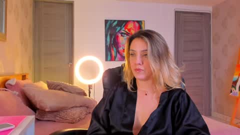 Martina Ricci online show from 12.17.24