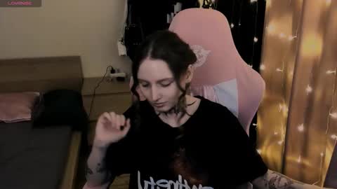 on_yxxx online show from 11.14.25