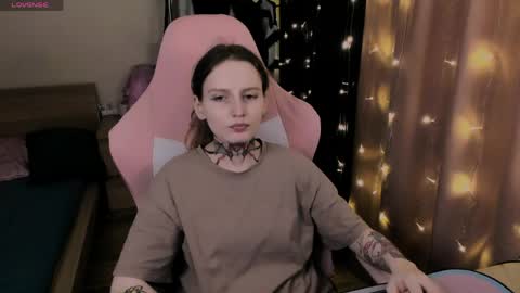 on_yxxx online show from 04.17.26