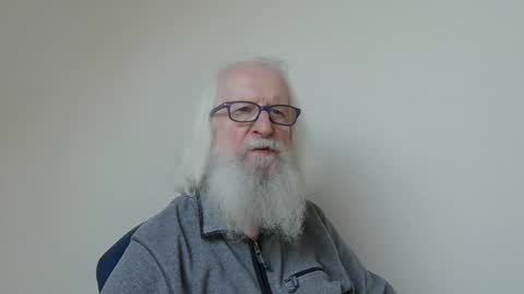 Snapshot of onanister chatting on 12.17.24 Somewhere over the rainbow online show from 12.17.24