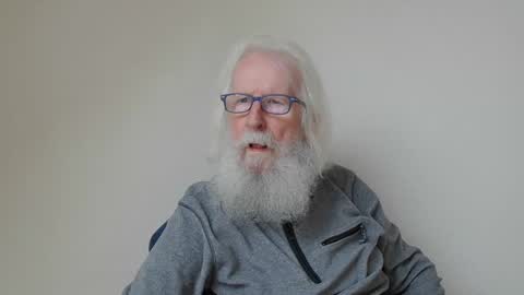 Snapshot of onanister chatting on 12.20.24 Somewhere over the rainbow online show from 12.20.24