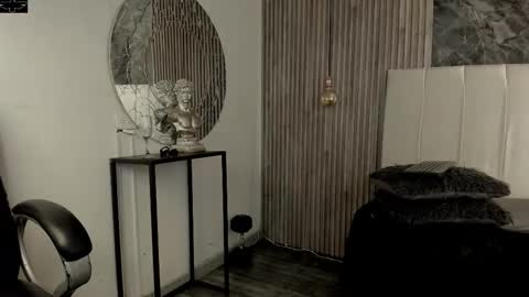 Snapshot of onceagain97_ chatting on 10.17.25 ... online show from 10.17.25