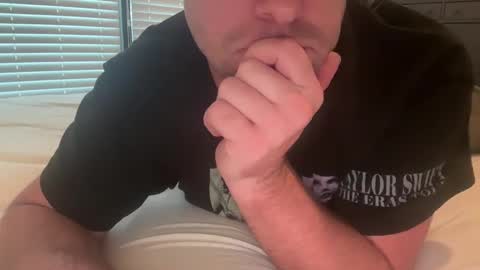 Snapshot of onceaweekview chatting on 02.11.25 onceaweekview online show from 02.11.25