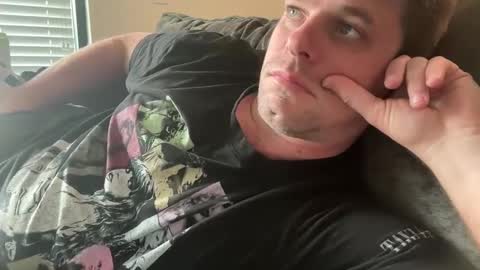 Snapshot of onceaweekview chatting on 03.03.25 onceaweekview online show from 03.03.25