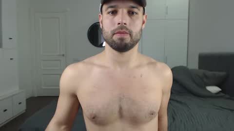 Snapshot of onebestlover chatting on 02.26.25 onebestlover online show from 02.26.25