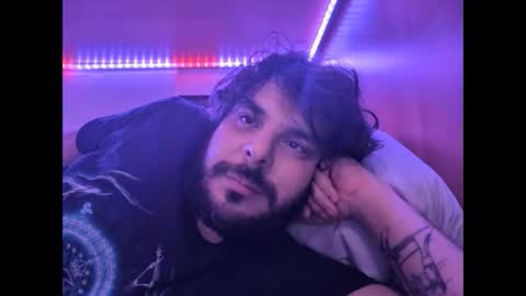 Snapshot of onecrew1 chatting on 09.16.25 onecrew1 online show from 09.16.25