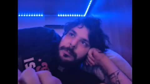 Snapshot of onecrew1 chatting on 09.23.25 onecrew1 online show from 09.23.25