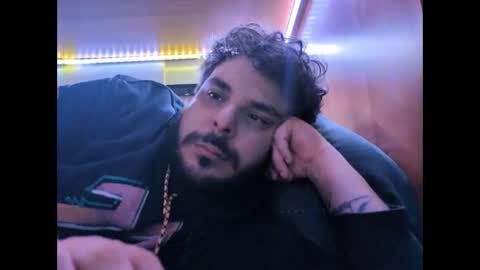 Snapshot of onecrew1 chatting on 10.13.25 onecrew1 online show from 10.13.25