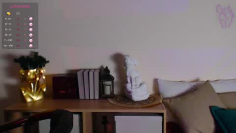 Snapshot of onehotbigass chatting on 02.25.25 ONLINE online show from 02.25.25