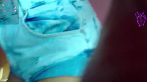 Snapshot of onehotbigass chatting on 09.14.25 ONLINE online show from 09.14.25