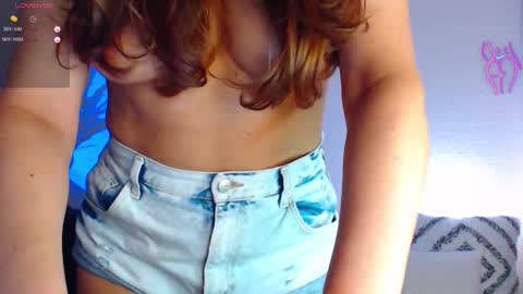 Snapshot of onehotbigass chatting on 09.30.25 ONLINE online show from 09.30.25