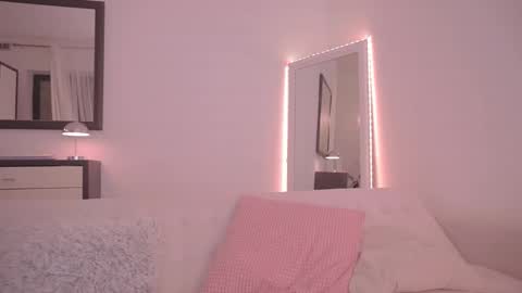 Ariel online show from 10.30.25