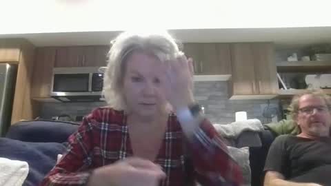 Snapshot of oneoften1000 chatting on 12.15.24 couple mature milf bigboobs curvy mommydaddy online show from 12.15.24