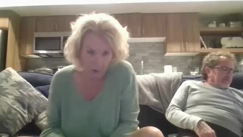 Snapshot of oneoften1000 chatting on 12.16.24 couple mature milf bigboobs curvy mommydaddy online show from 12.16.24