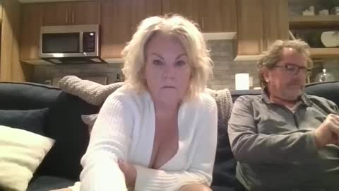 Snapshot of oneoften1000 chatting on 01.09.25 couple mature milf bigboobs curvy mommydaddy online show from 01.09.25