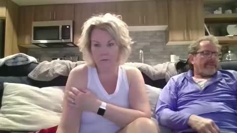 Snapshot of oneoften1000 chatting on 01.16.25 couple mature milf bigboobs curvy mommydaddy online show from 01.16.25