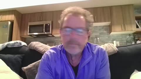 Snapshot of oneoften1000 chatting on 01.17.25 couple mature milf bigboobs curvy mommydaddy online show from 01.17.25