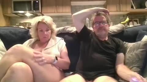 Snapshot of oneoften1000 chatting on 01.21.25 couple mature milf bigboobs curvy mommydaddy online show from 01.21.25