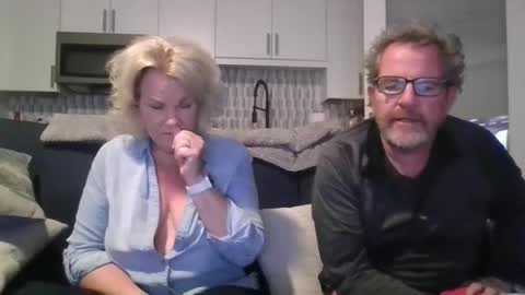 Snapshot of oneoften1000 chatting on 02.22.25 couple mature milf bigboobs curvy mommydaddy online show from 02.22.25