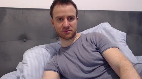 onesexyguy4u online show from 01.12.25
