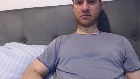 onesexyguy4u online show from 01.12.25