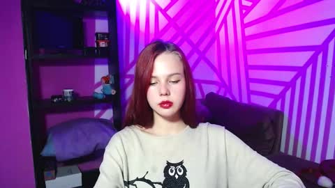 Snapshot of onessandra chatting on 09.30.25 onessandra online show from 09.30.25