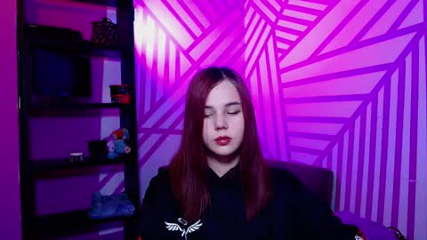 Snapshot of onessandra chatting on 10.28.25 onessandra online show from 10.28.25