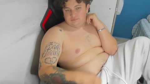 Andres INDEPENDENT MODEL online show from 11.14.25